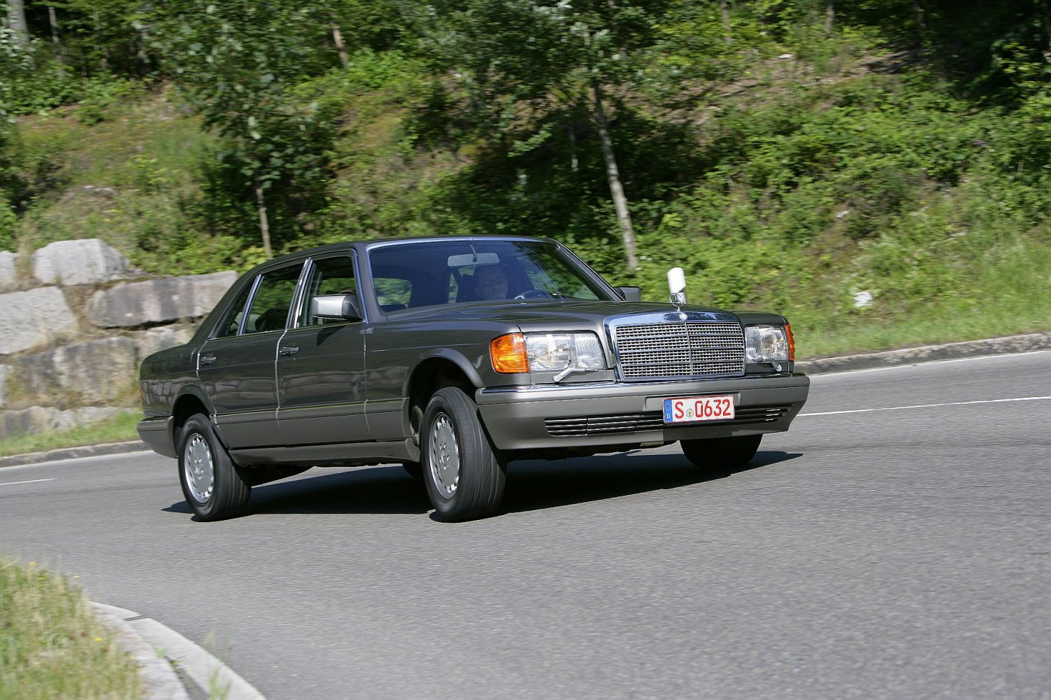 Mercedes W126 w wersji 560 SEL