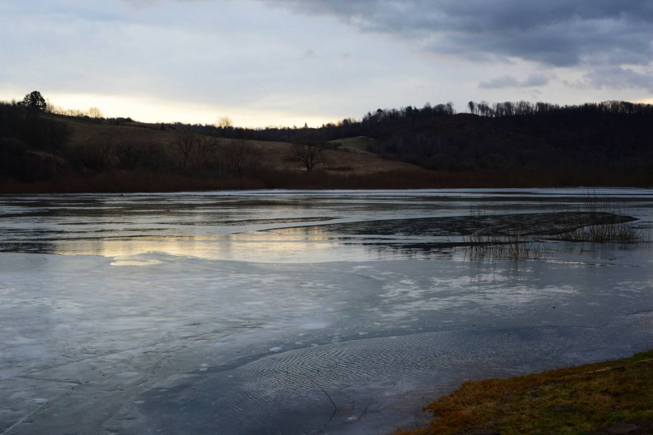 Do wody wpadła matka z 10-letnim dzieckiem. Kobiety nie odnaleziono