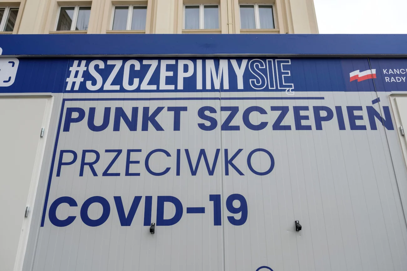 Fałszywe zaświadczenia o szczepieniu na COVID-19. NIL wydała ostrzeżenie (Zdjęcie ilustracyjne).
