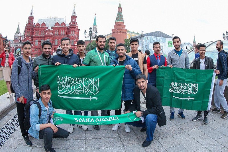 Mecz Rosja-Arabia Saudyjska inauguruje mundial 2018. Do Moskwy przybyło wielu saudyjskich kibiców.