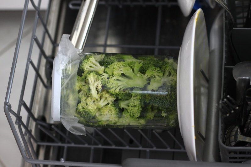 Czy w zmywarce do naczyń można... gotować warzywa?