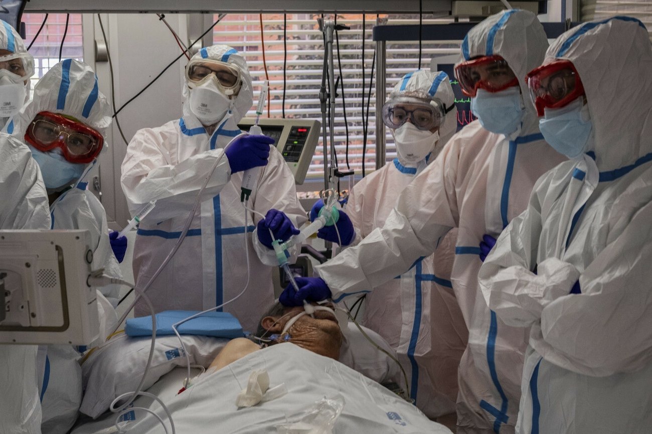 W Hiszpanii rozprzestrzenia się Covid-22. W zawrotnym tempie