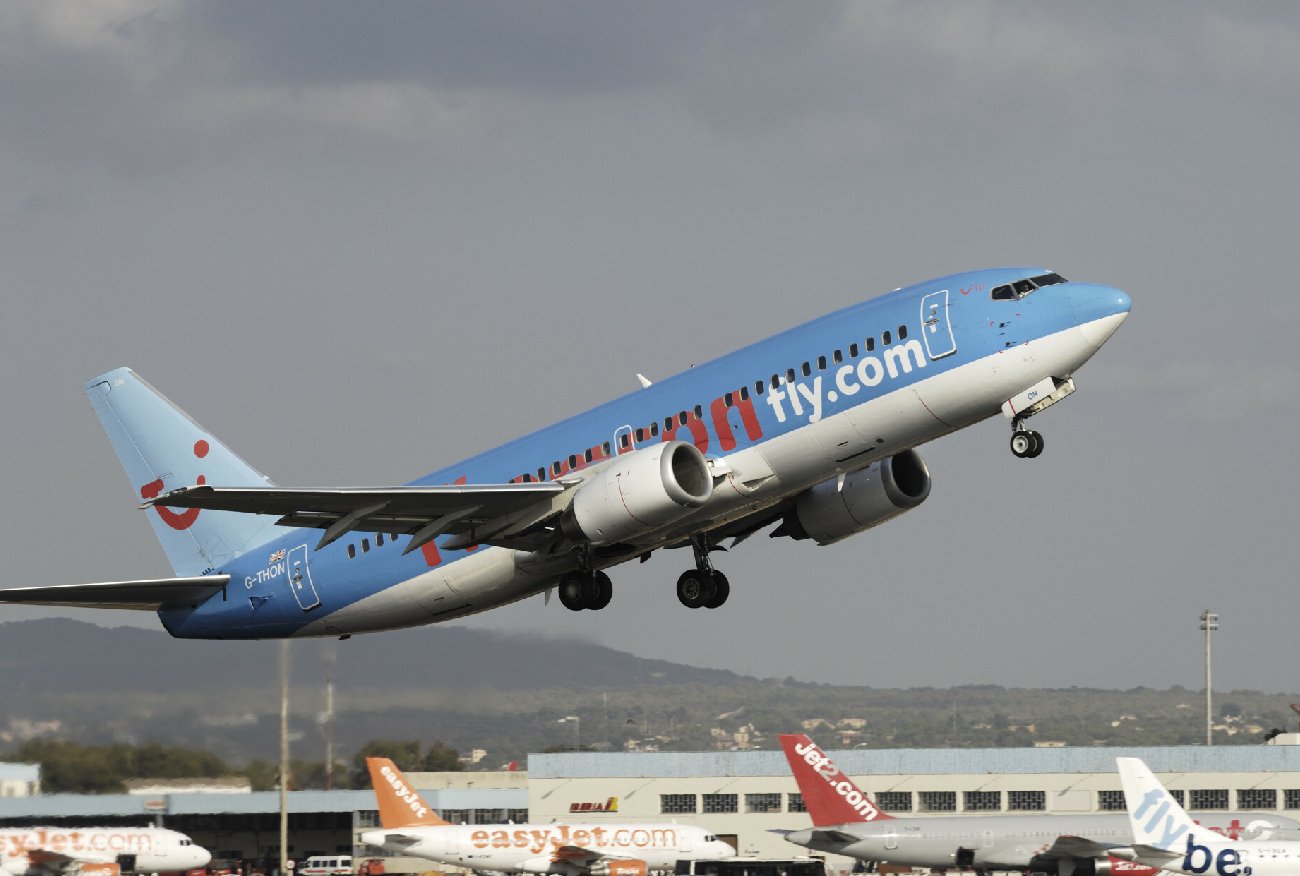 Samolot linii Jet2 z Wysp Kanaryjskich pilnie lądował. Powód zaskakuje.