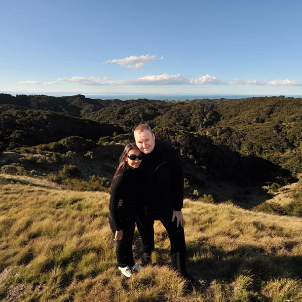 Kim Dotcom z żoną na swojej posiadłości w Nowej Zelandii