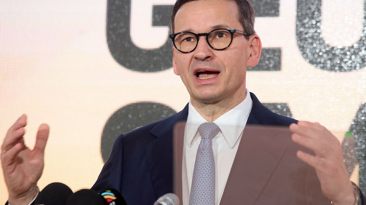 Anna W. była szefową biura premiera Morawieckiego. Oskarżana jest o wzięcie 3,5 mln zł łapówki i udział w grupie przestępczej Anna W. była szefową biura premiera Morawieckiego. Oskarżana jest o wzięcie 3,5 mln zł łapówki i udział w grupie przestępczej
