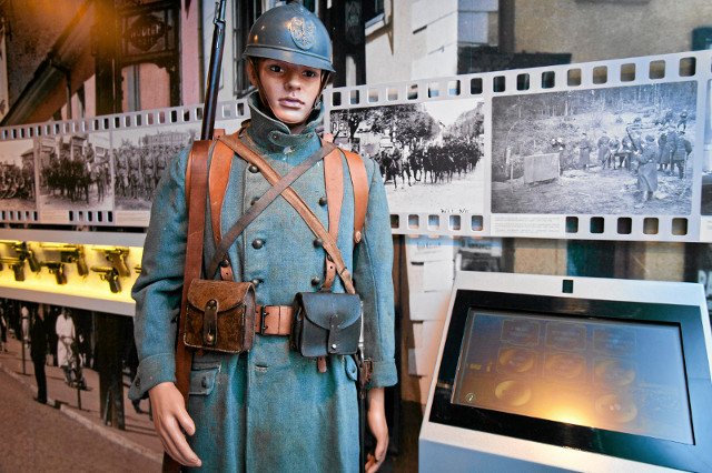 Białystok, grudzień 2012. Otwarcie wystawy poświęconej wojsku z okresu dwudziestolecia międzywojennego.