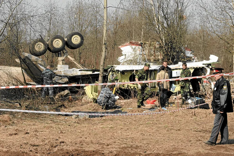 Brytyjczycy mają dostarczyć dowodów na zamach w Smoleńsku. Polski rząd zapłaci im za poszukiwania trotylu