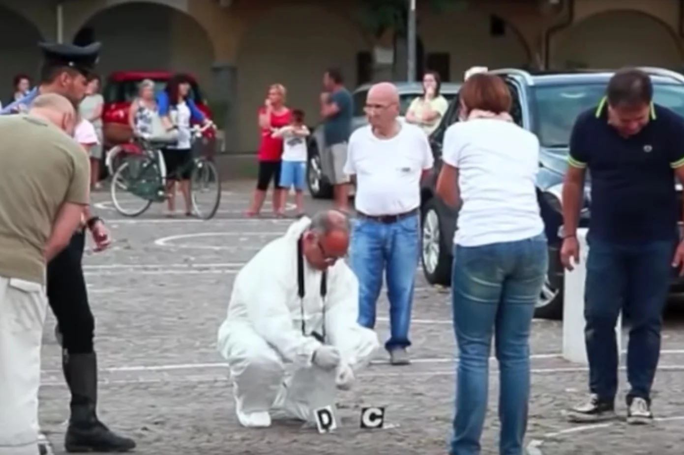 Polka zaatakowała na centralnym placu w mieście.