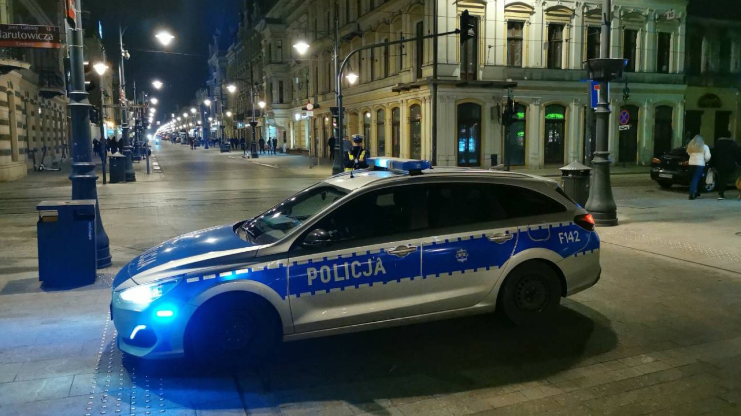 Radiowóz na ulicy