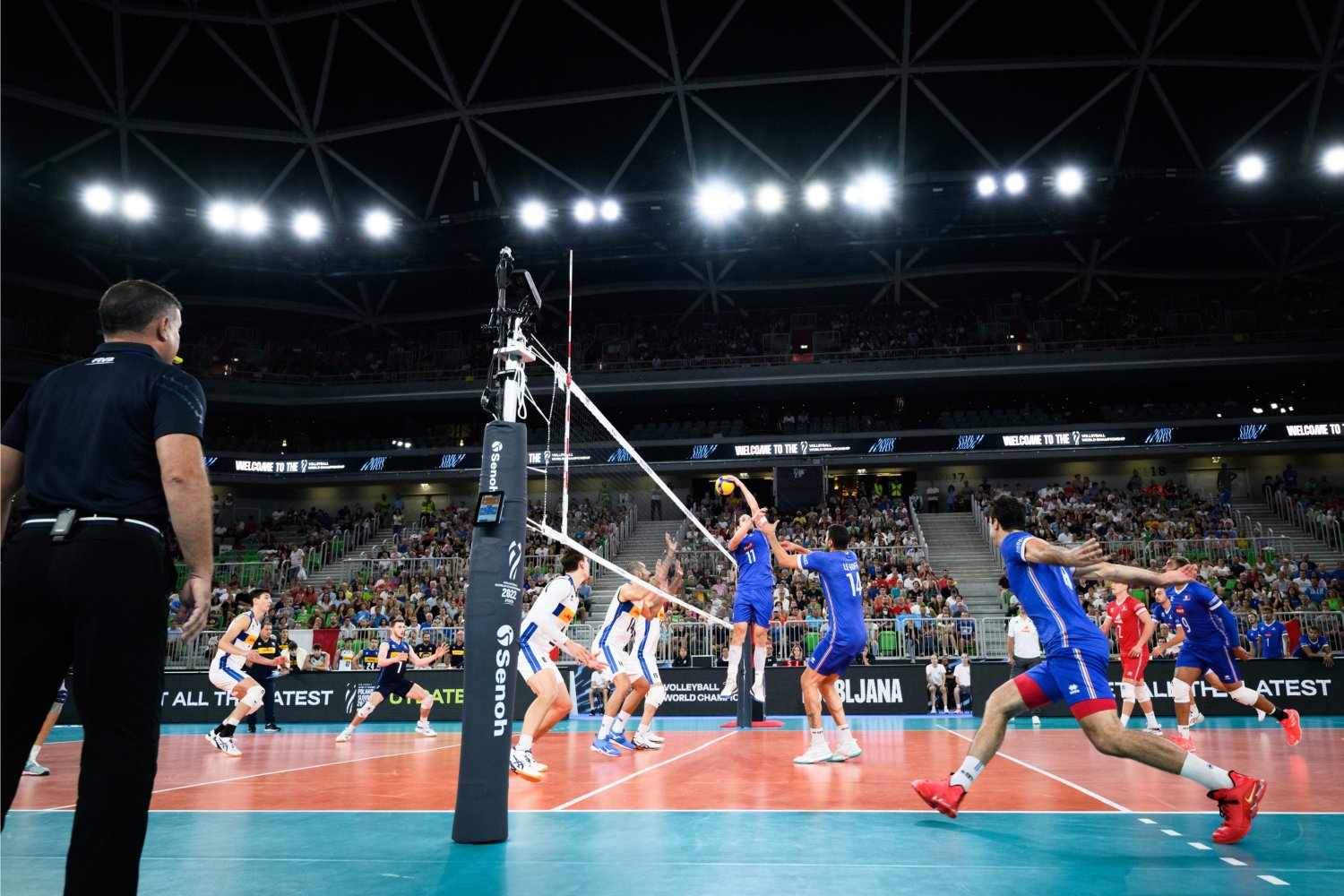 Azzurri wyrzucili mistrzów olimpijskich z MŚ. Słowenia dała się zaskoczyć, ale idzie po medal