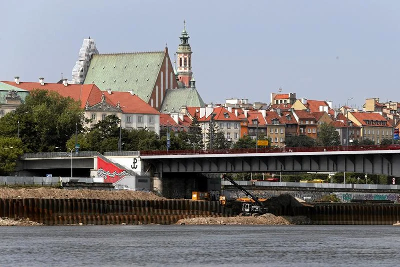 Wyremontowane bulwary mają przyciągnąć nad Wisłę jeszcze więcej osób.