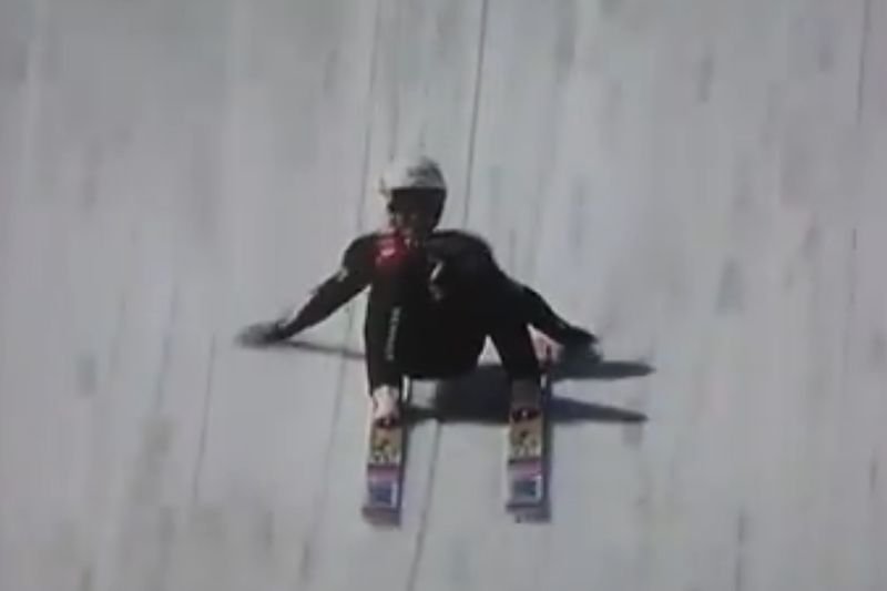 Piotr Żyła skoczył w Planicy najdalej z Polaków, ale podparł swoją próbę.