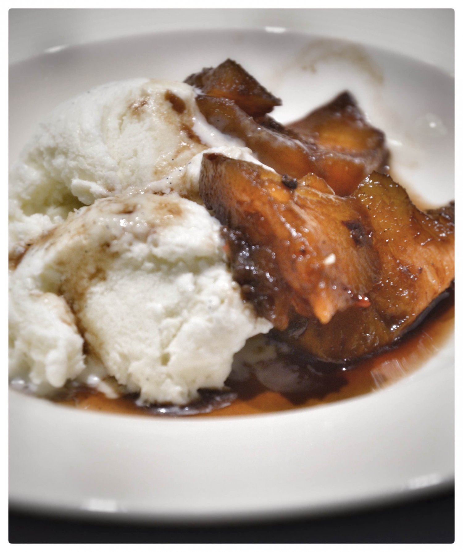 Ananas z lodami kokosowymi