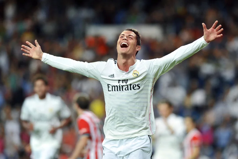 Życie prywatne Cristiano Ronaldo, dla niektórych komentatorów, zdaje się nie mieć żadnych tajemnic.