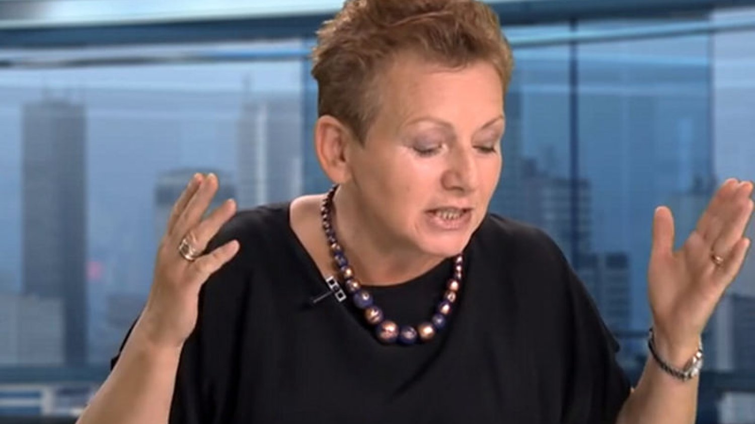 Prof. Monika Płatek wstrząśnięta po otrzymaniu protokołu ze spotkania rządu z Episkopatem. "To przesłuchanie rządu"