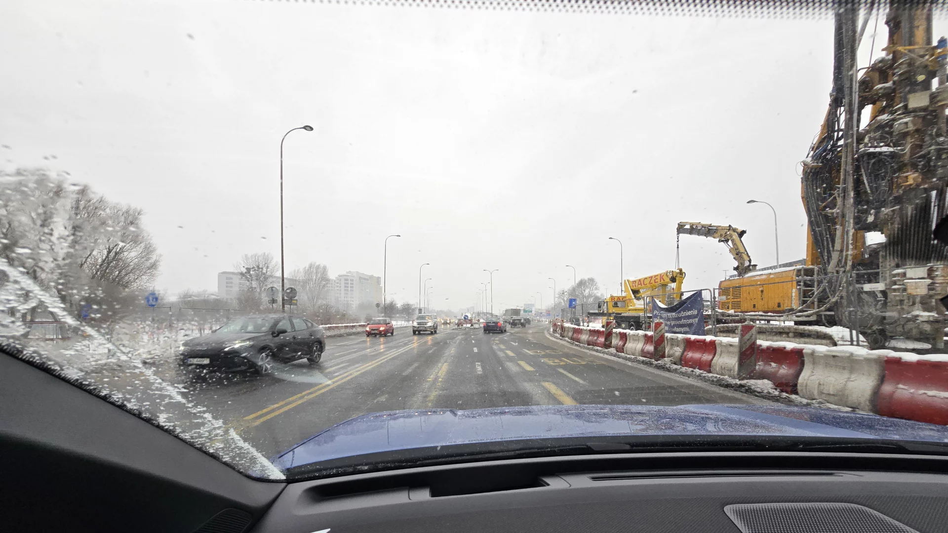 Aleje przy Dworcu Zachodnim to istny potworek. "Cud, iż nie było żadnego karambolu"