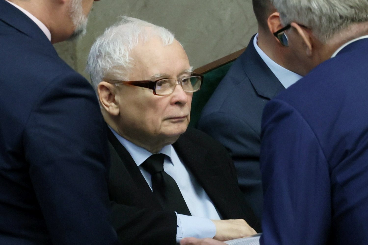 Sondaż: PiS na czele stawki, ale partia ma poważny problem.