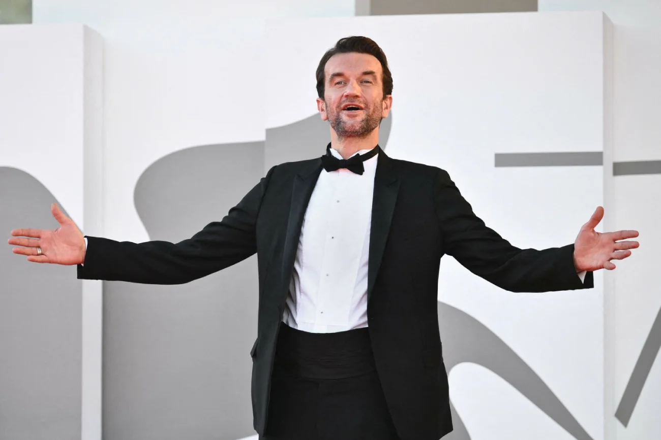 Tomasz Kot zagrał w amerykańskim thrillerze. Kiedy premiera filmu "Warning" ?