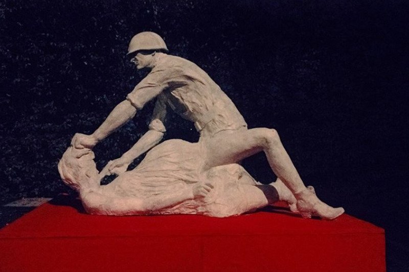 Rzeźba autorstwa Szumczyka wywołała poruszenie na całym świecie