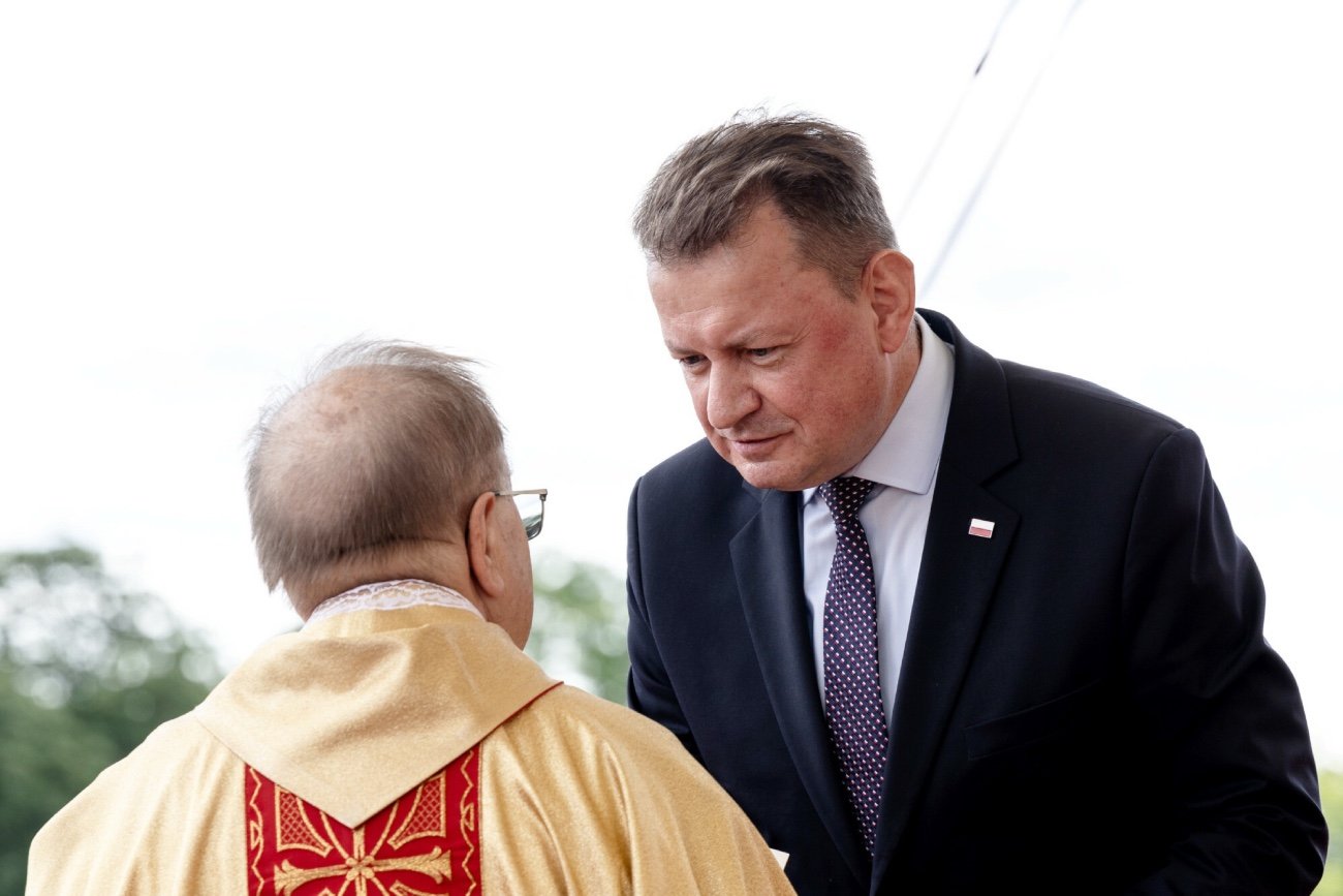 Miliony z MON dla o. Rydzyka. Prokuratura wszczęła śledztwo.