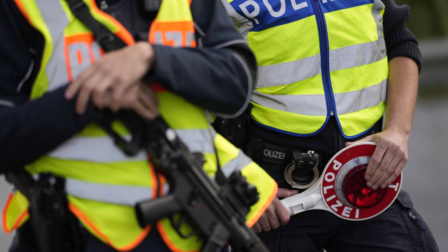 Granica Niemiec i niemiecka policja.