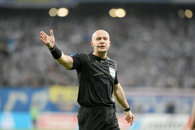 Szymon Marciniak mecze Euro 2020 obejrzy najpewniej w domu