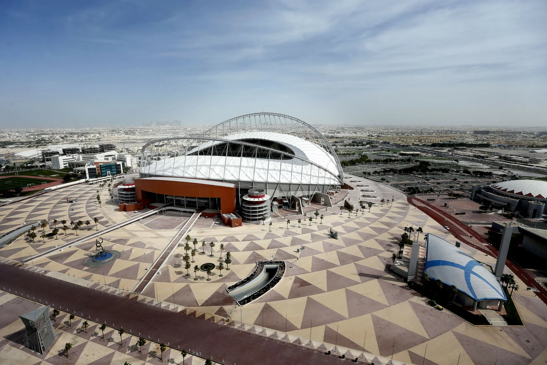 Khalifa International Stadium to jedna z perełek przyszłorocznych MŚ, stadion przebudowany kosztem ciężkich milionów