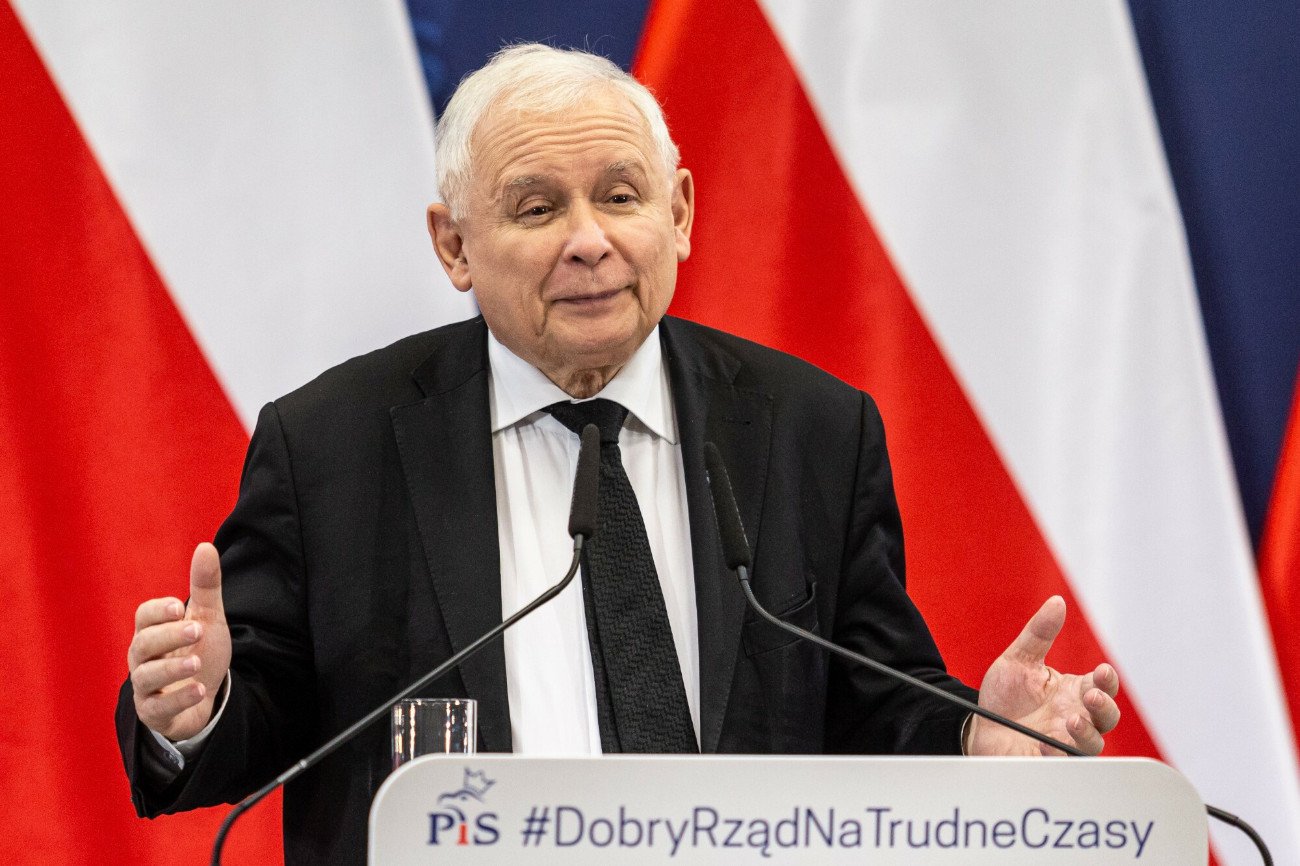 Jarosław Kaczyński znowu próbuje zrzucić winę za problemy w ochronie zdrowia na kogoś innego. Co na to lekarze?