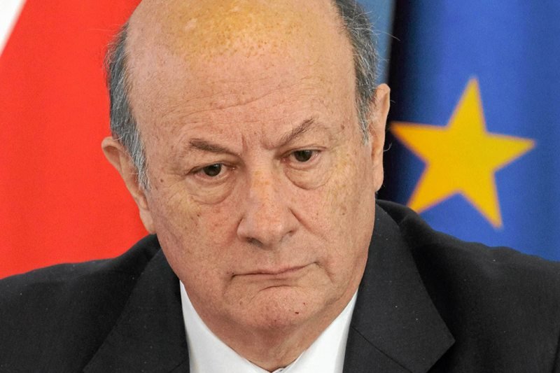 Janusz Lewandowski krytykuje Jacka Rostowskiego za słowa o Balcerowiczu