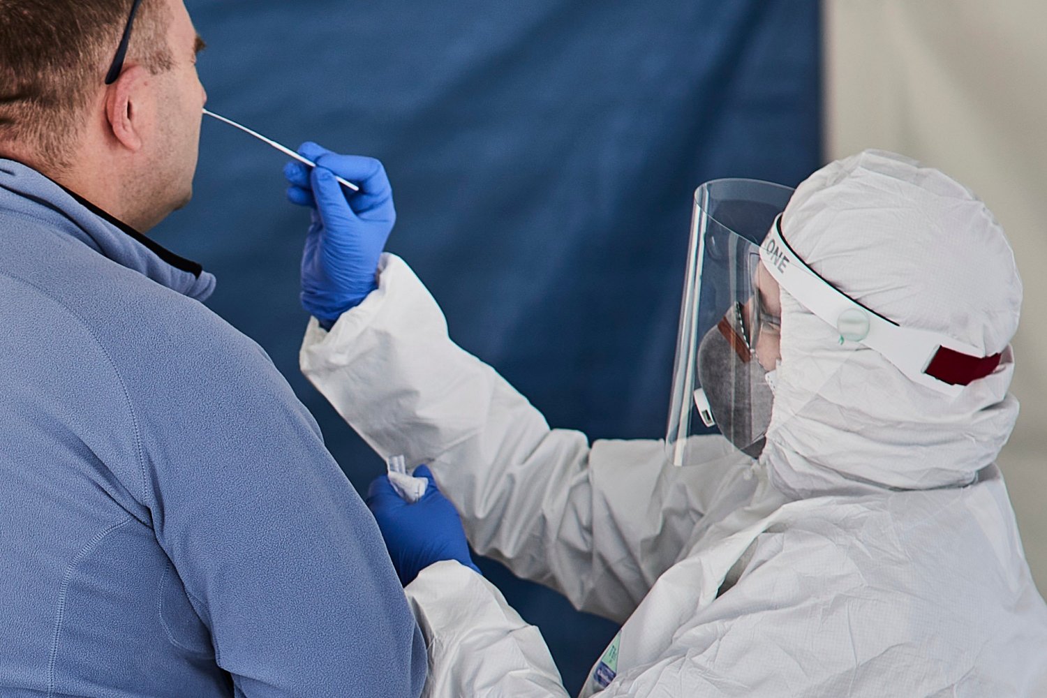 Zakażonych koronawirusem w Polsce ma być 12 tysięcy osób. Tak przewidują analitycy z firmy ExMetrix.