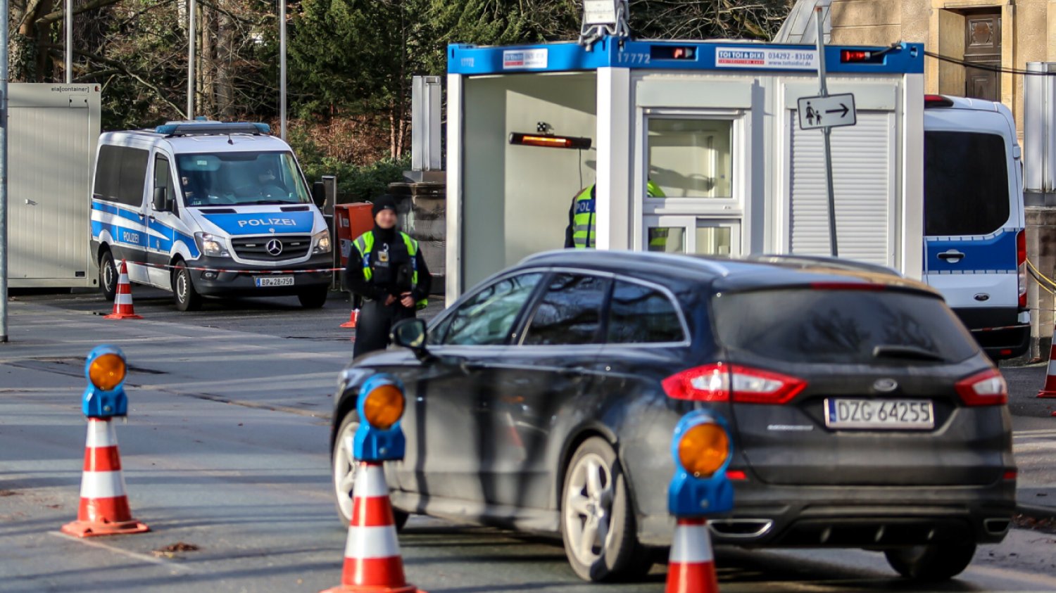FAZ o planach migracyjnych: bez pomocy sąsiadów się nie uda.