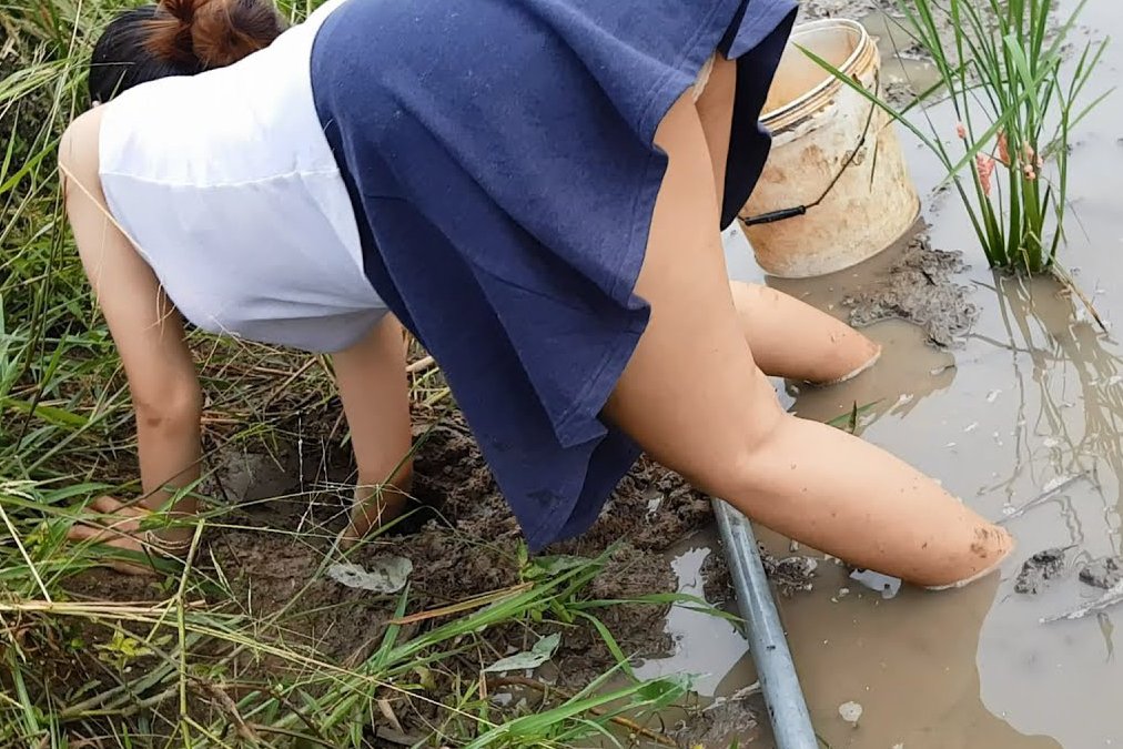 Niby film o zbieraniu krabów, a kamera ciągle skupia się na majtkach. Ma ponad 20 milionów wyświetleń