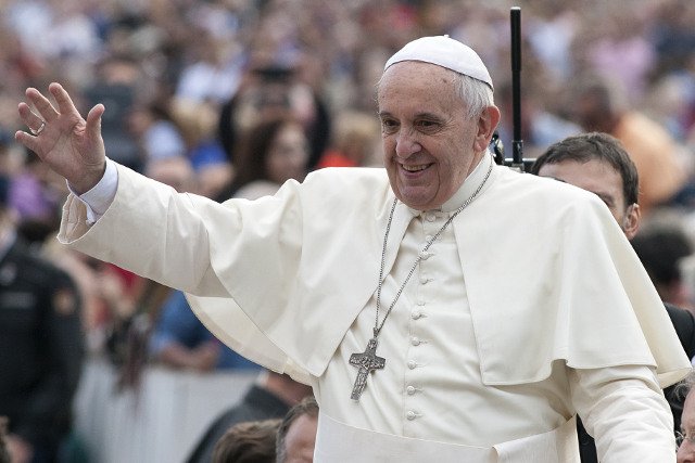 Papież Franciszek podkreślił, że teorie ewolucji i wielkiego wybuchu nie są sprzeczne z nauczaniem Kościoła