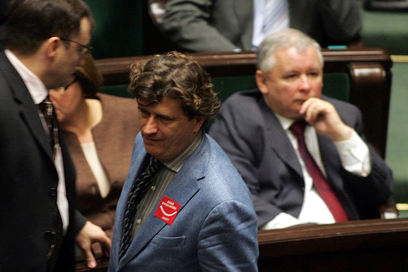 Liberalny Janusz Palikot, czy prawicowy Jarosław Kaczyński. Większość Polaków nie potrafi sprecyzować swoich poglądów, głosujemy tylko na nazwiska.