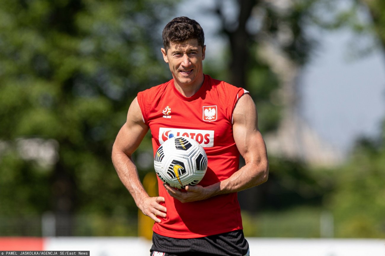 Robert Lewandowski zabrał głos przed meczem z Hiszpanią, kapitan zagrzewa kadrę do walki