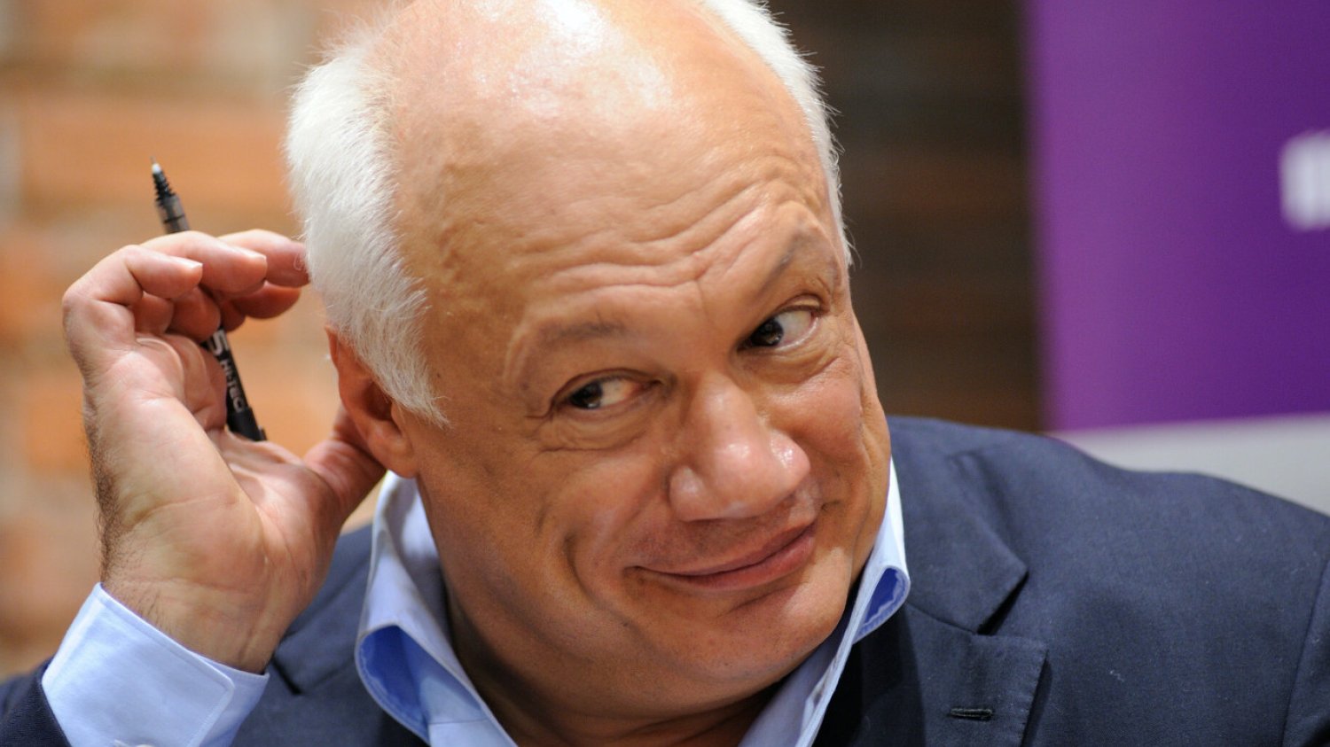 Éric-Emmanuel Schmitt, francuski pisarz, znany w Polsce z powieści “Oskar i Róża” choruje na amyloidozę.
