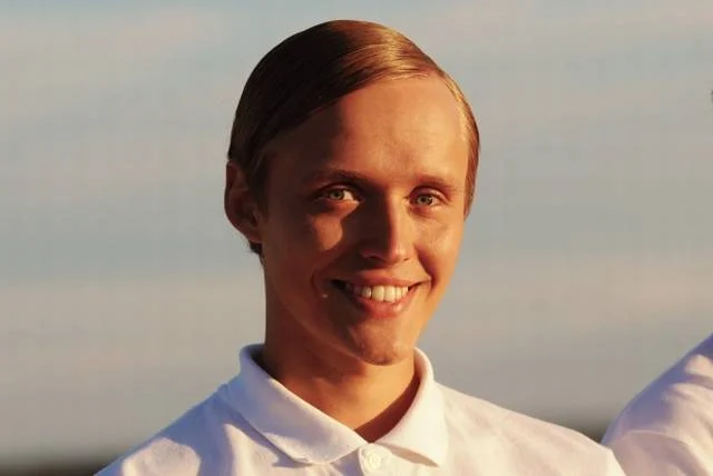 Bartosz Bielenia, czyli psychodeliczny  blondyn z filmu Disco Polo