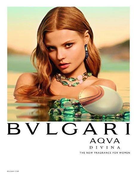 Modelka Magdalena Frąckowiak w przepięknej kampanii Aqua Divina Bulgari w zapachu zanurza się cała