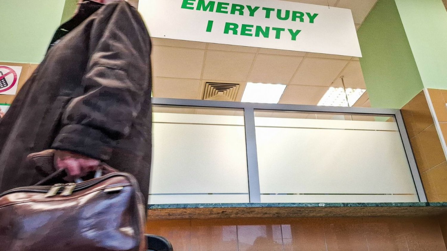 Seniorzy muszą uważać. Przez taką pomyłkę mogą nawet nie dostać emerytury. Seniorzy musza uważać. Przez ten wybór mogą nawet nie dostać emerytury.