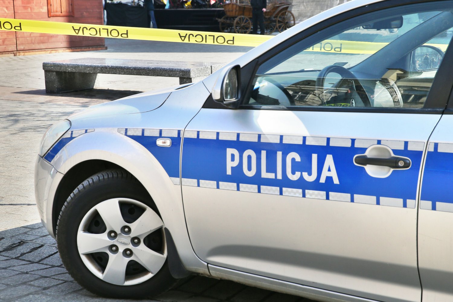 Przed prokuraturą w Świnoujściu doszło do ataku nożownika.