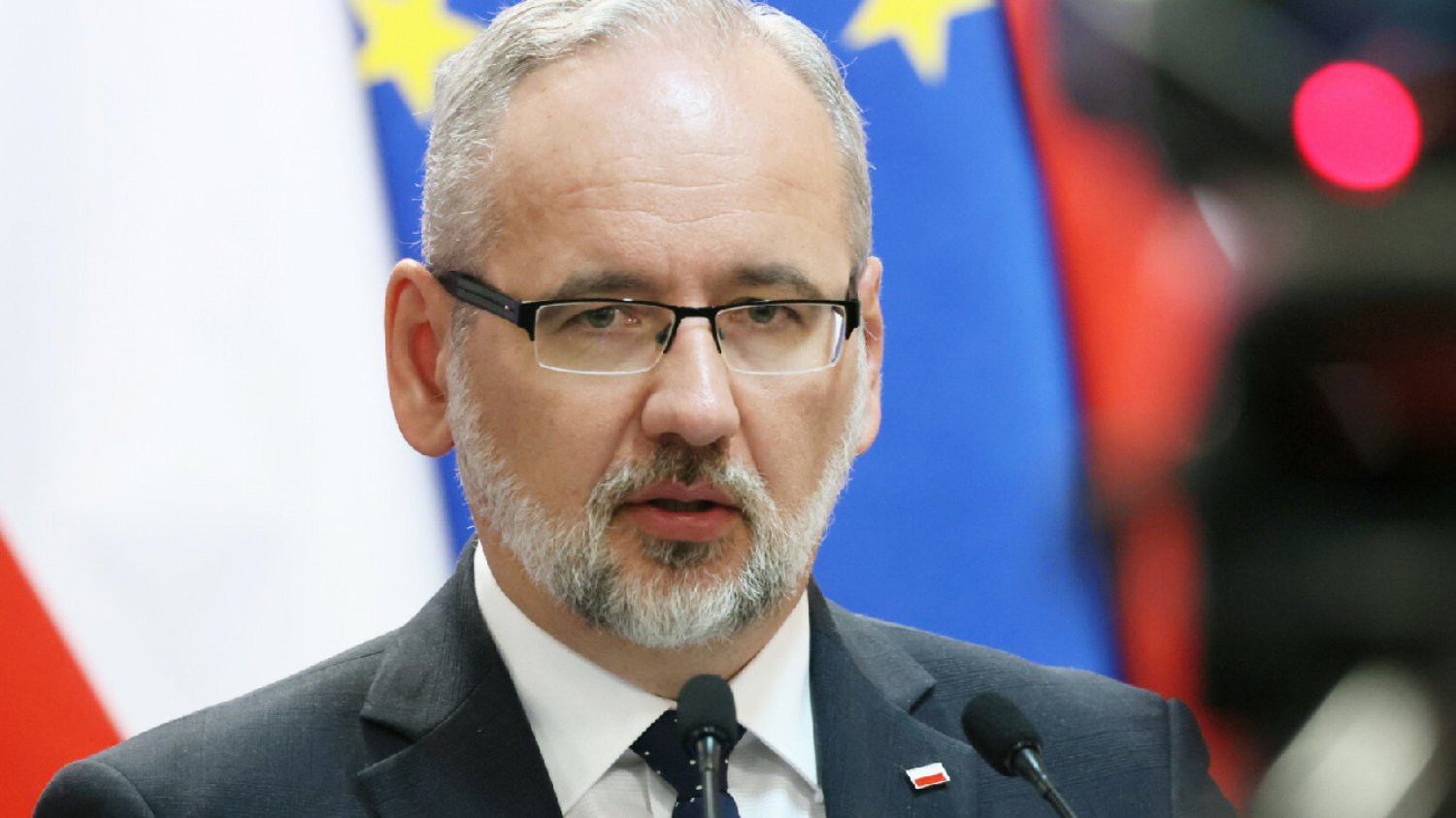 Adam Niedzielski o obostrzeniach. Mówi, co z maseczkami.