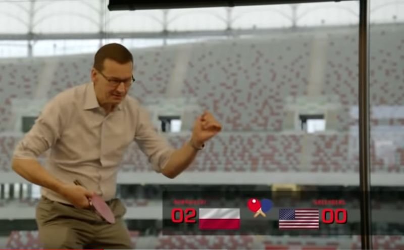 Mateusz Morawiecki zagrał w ping-ponga z amerykańskim dziennikarzem.