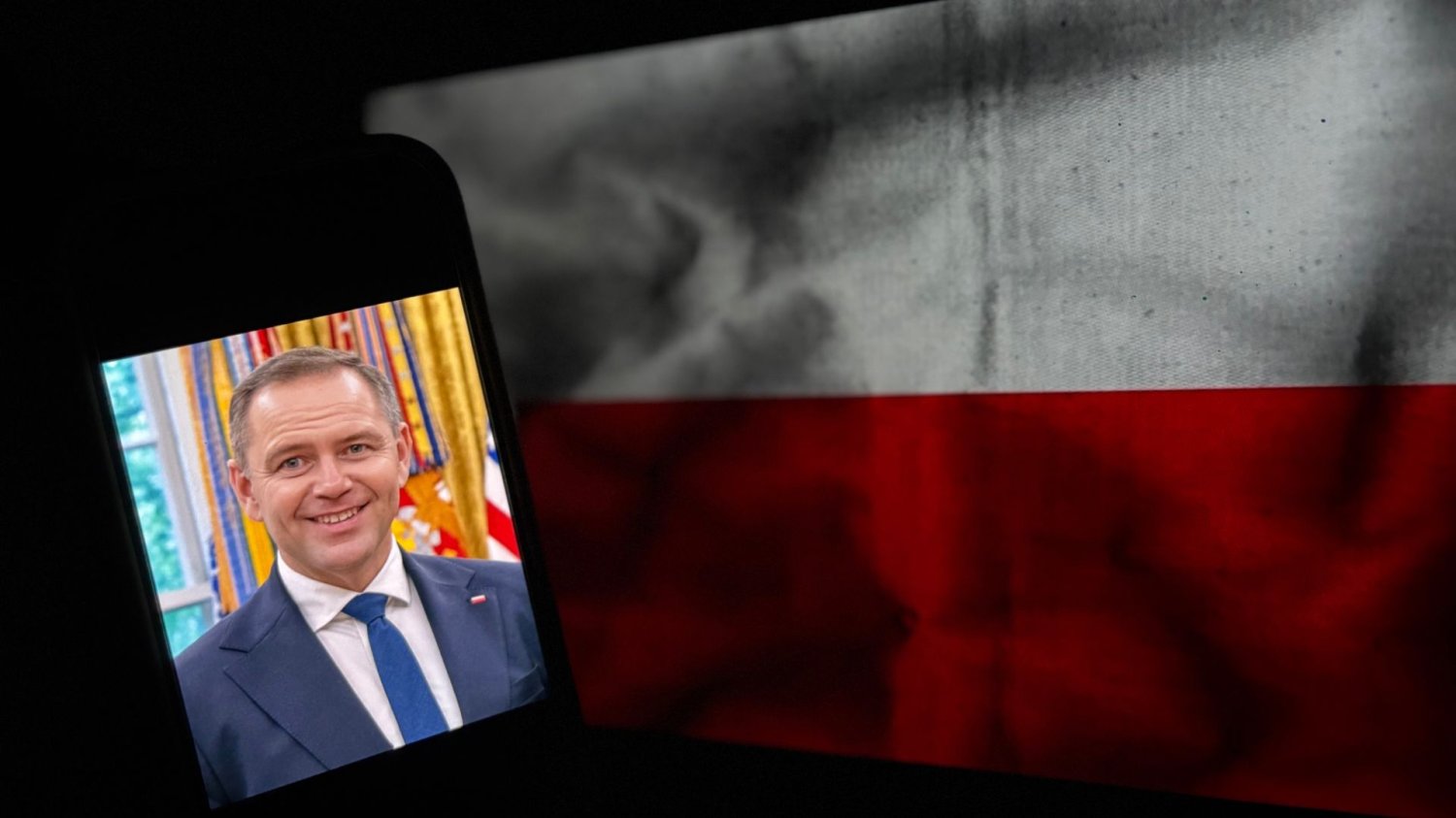 Karol Nawrocki wprowadza zmiany w kwestii flagi. Karol Nawrocki wprowadza zmiany w kwestii flagi.