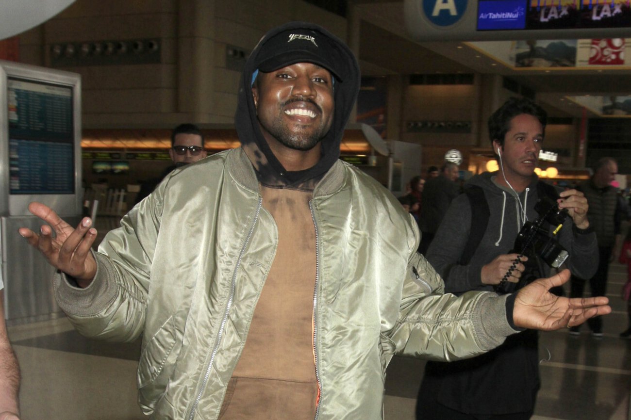 Kanye West zemścił się na nowym chłopaku Kim Kardashian Pete'ie Davidsonie w teledysku "Eazy".