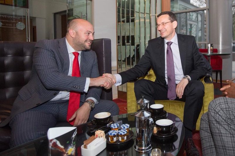 Jonny Daniels ma opinię osoby, która ma dobre kontakty z premierem Mateuszem Morawieckim.