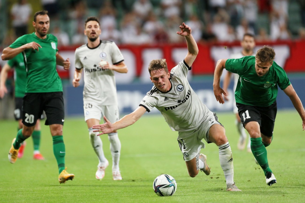 Legia Warszawa z trudem pokonała Florę Tallin w walce o awans do Ligi Mistrzów