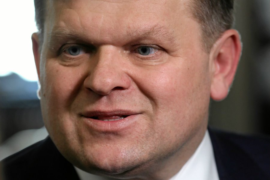 Wojciech Skurkiewicz z PiS ma szansę na prezydenturę Radomia. W drugiej turze zmierzy się Radosławem Witkowskim z PO, obecnym prezydentem miasta.