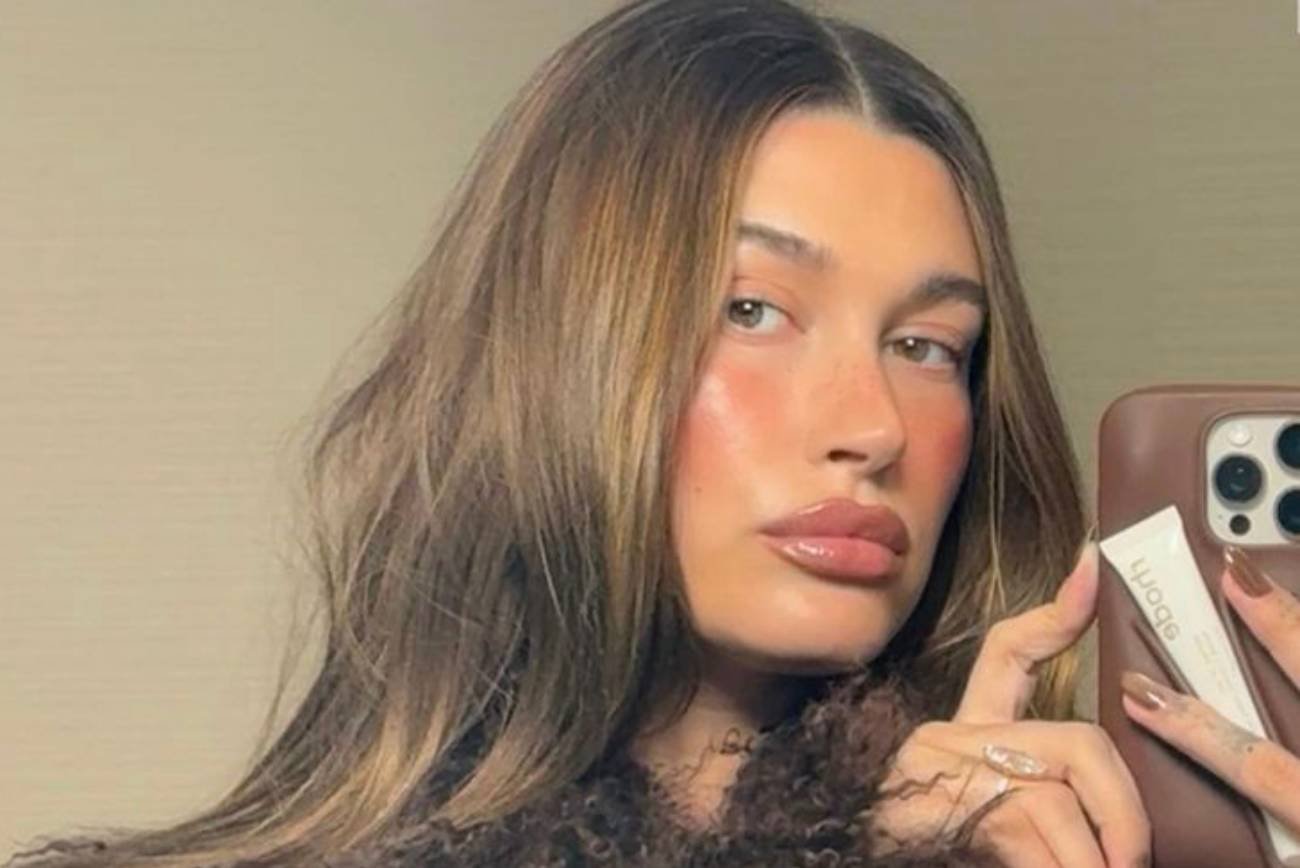 Cynamonowy makijaż hitem 2025 roku. Naturalność w cenie