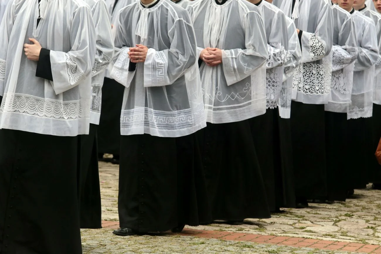 Kościół wprowadza zmiany dot. ochrony małoletnich. Nowe zasady w Kościele dot. ochrony małoletnich.