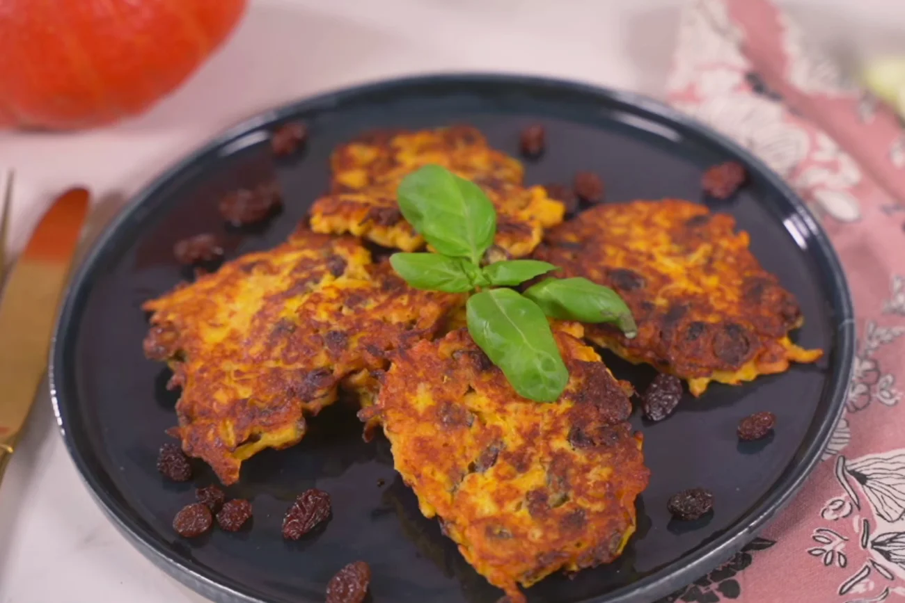 Przepis na aromatyczne placuszki dyniowe. Propozycja na lekki lunch